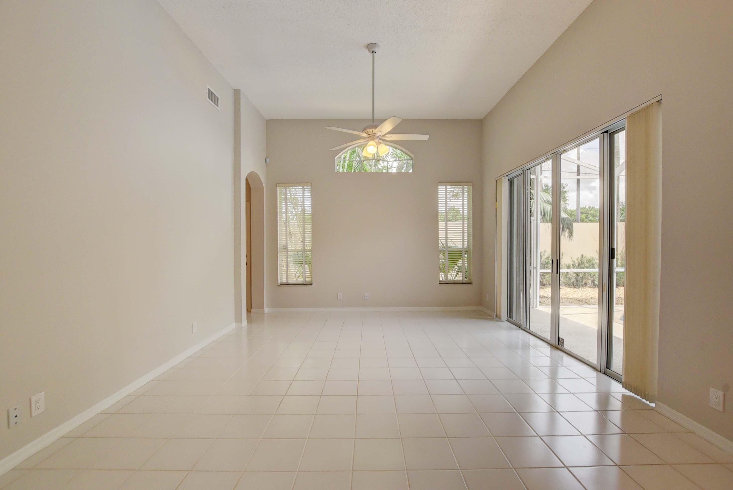 10075 Umberland Place Boca Raton, FL 33428 - Photo 16 of 45 Very Light & Bright