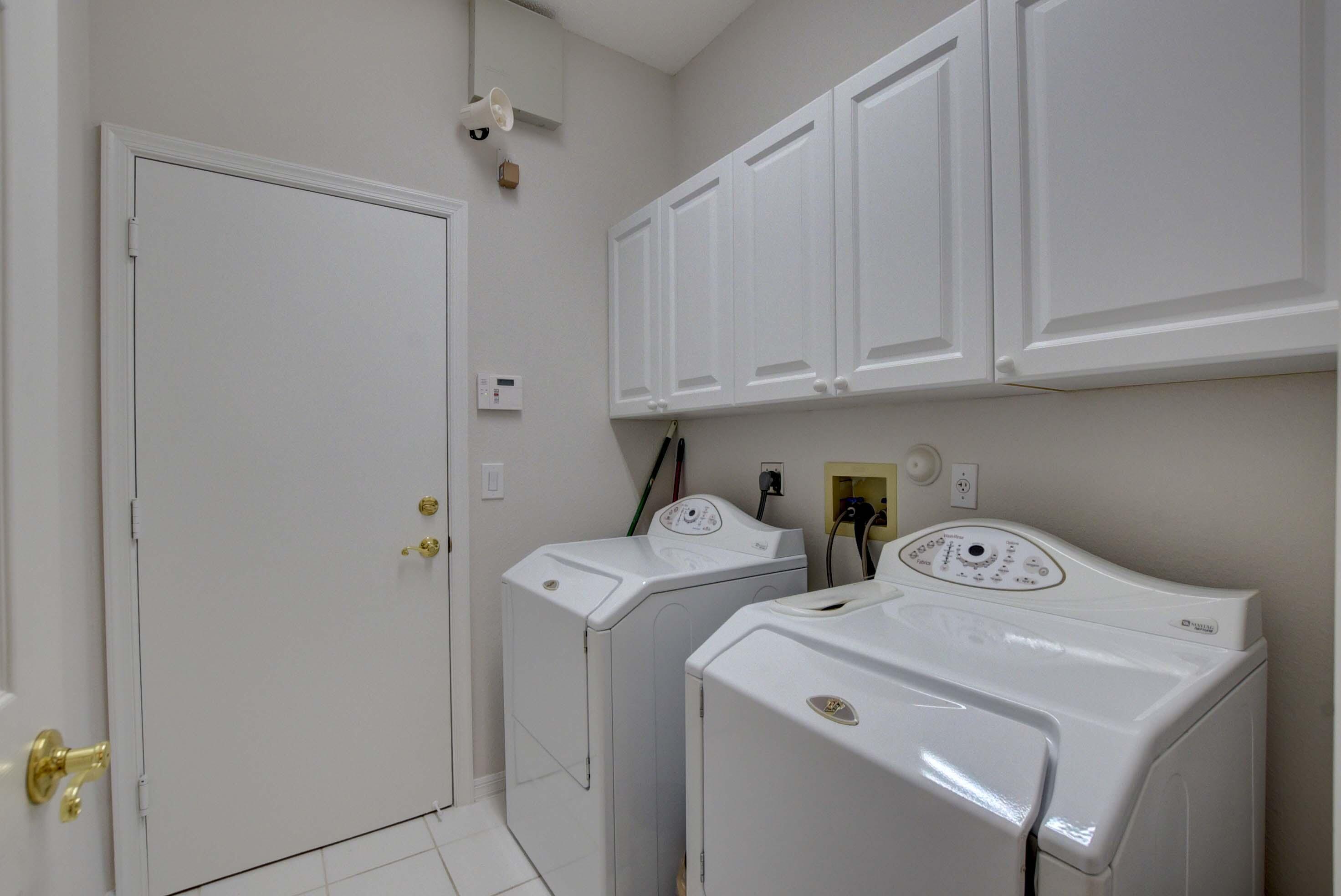 10075 Umberland Place Boca Raton, FL 33428 - Photo 29 of 45 Inside Laundry Room