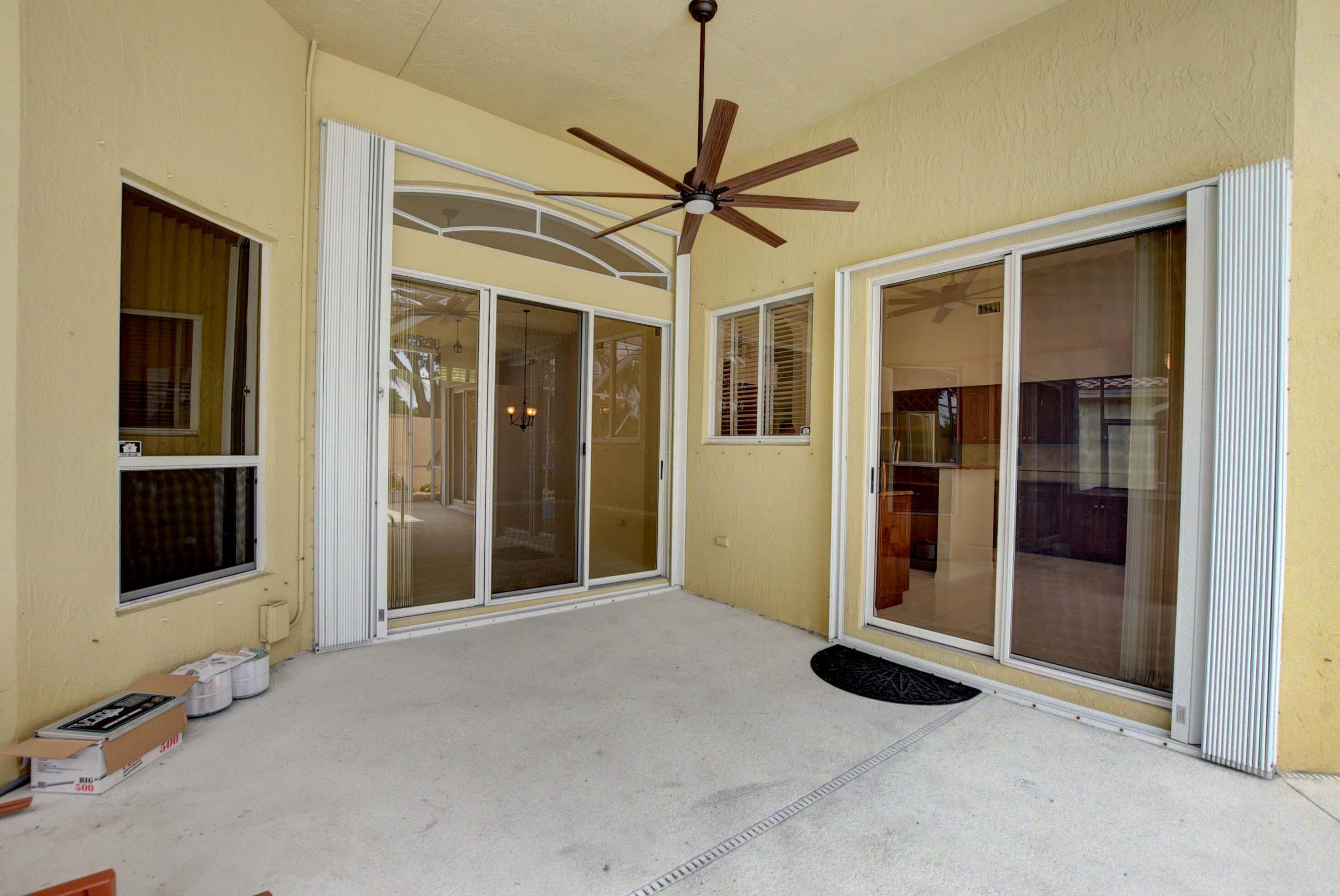 10075 Umberland Place Boca Raton, FL 33428 - Photo 30 of 45 Covered Back Patio