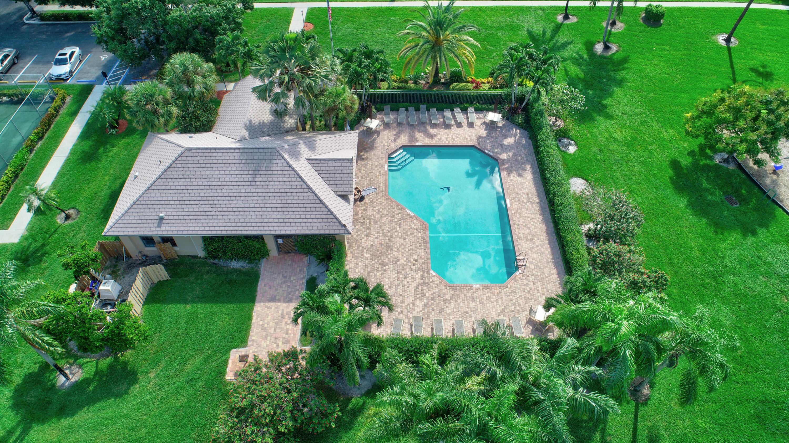 10075 Umberland Place Boca Raton, FL 33428 - Photo 41 of 44 Pool and Bath House Aerial
