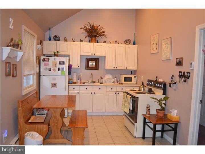 417 Thatcher Road Springfield, PA 19064 - Photo 14 of 20 In-law Suite