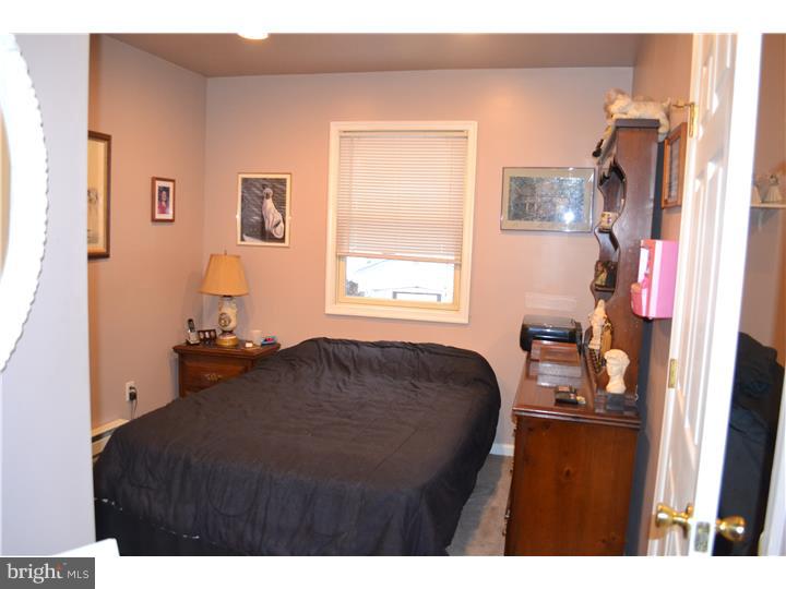 417 Thatcher Road Springfield, PA 19064 - Photo 16 of 20 In-law Suite
