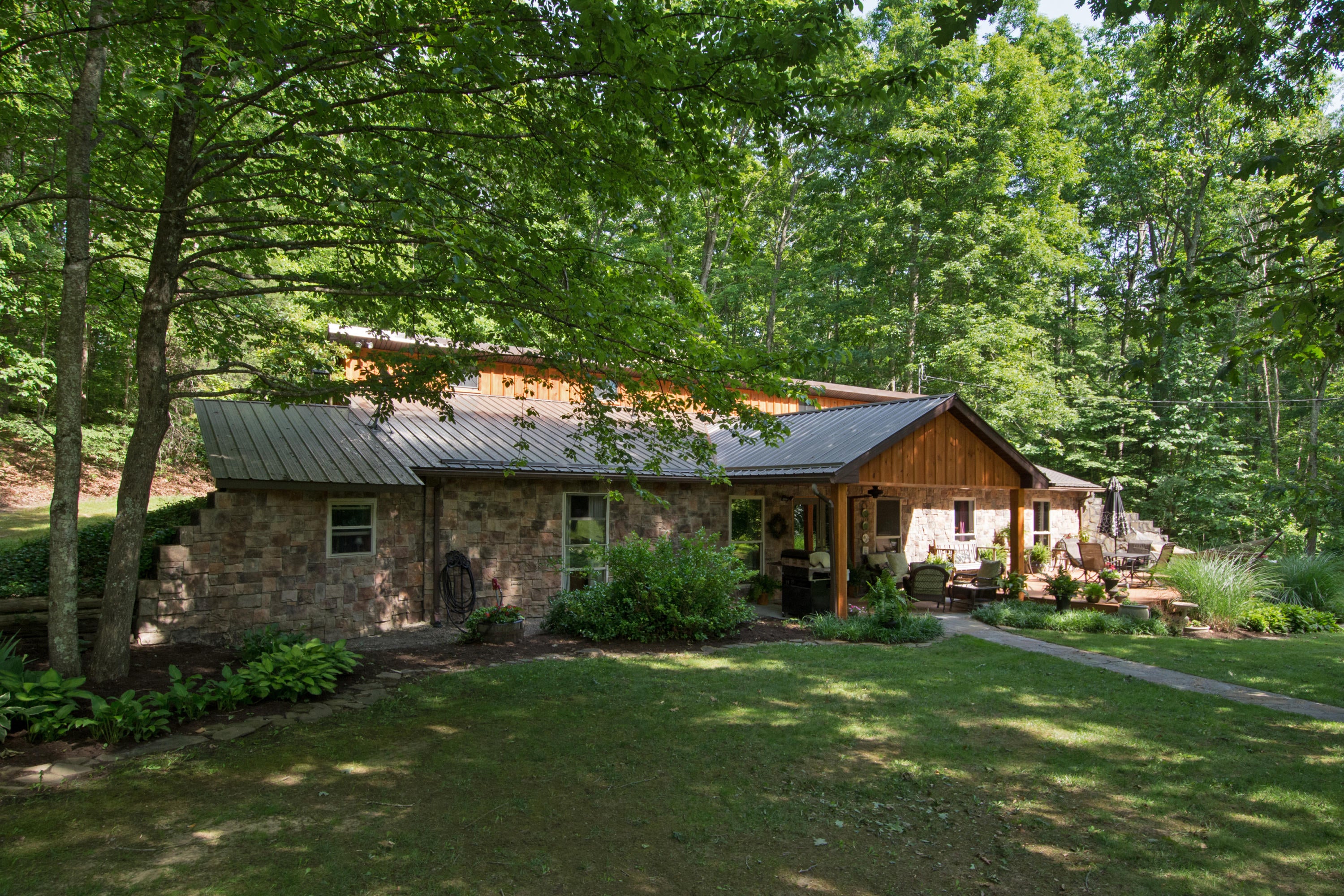 1763 Henson Road Crawley, WV 24931 - Photo 2 of 43 Gallery Image 2