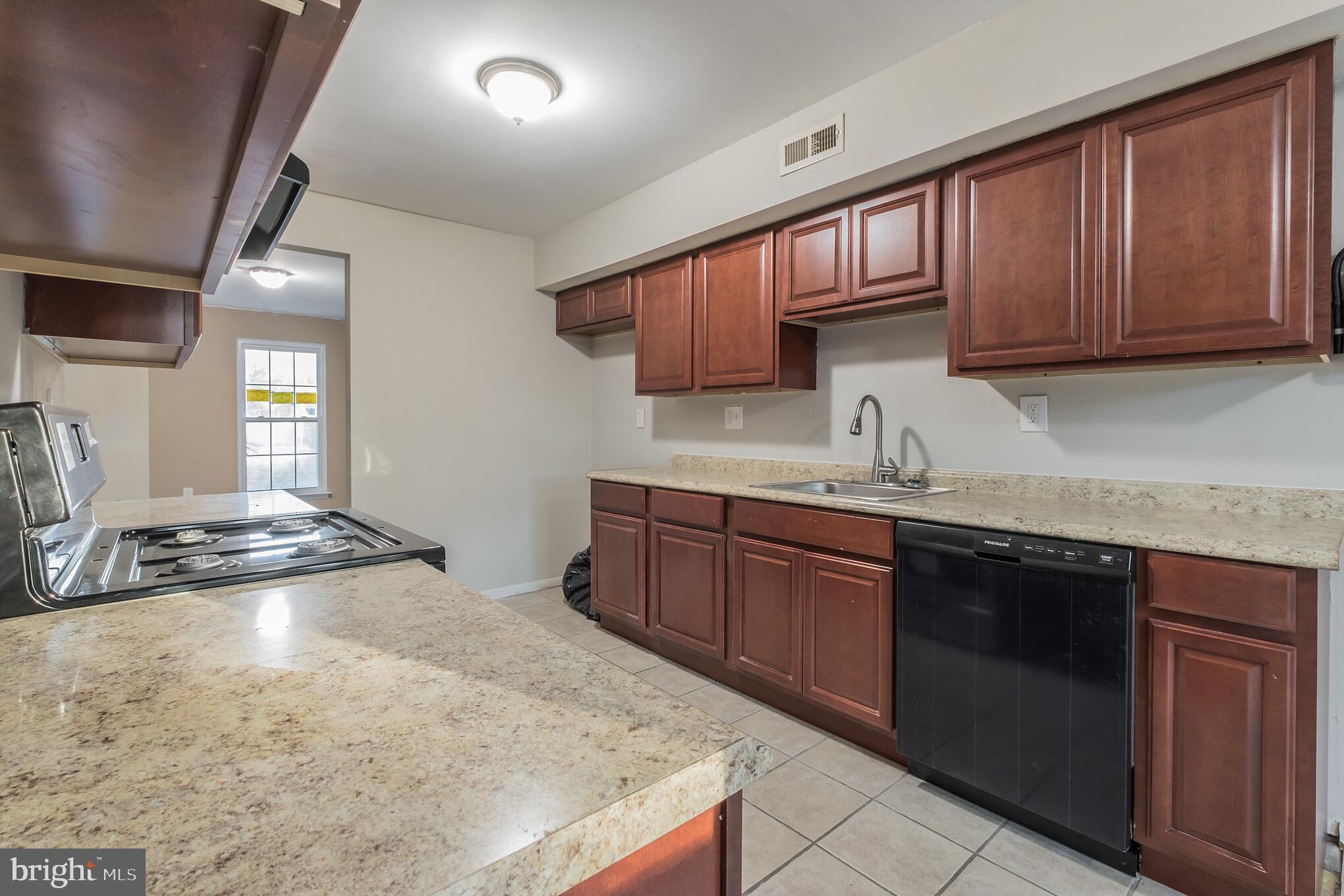 325 Balsam Road Williamstown, NJ 08094 - Photo 10 of 30 Gallery Image 10