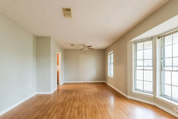 $1,835 | 200 Montrose Circle, Conroe, TX 77301