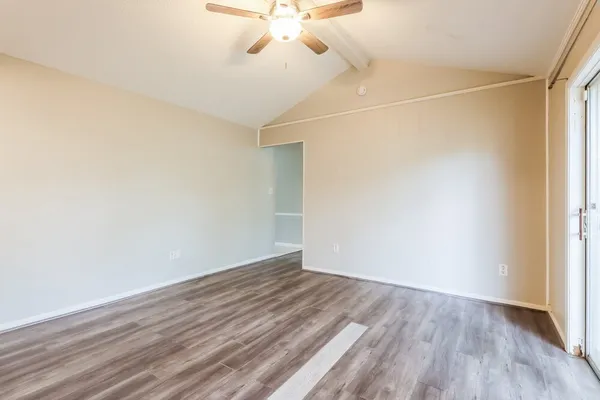 $1,835 | 200 Montrose Circle, Conroe, TX 77301