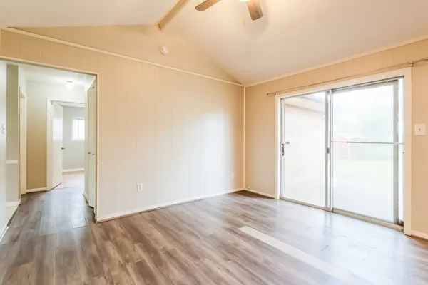 $1,835 | 200 Montrose Circle, Conroe, TX 77301