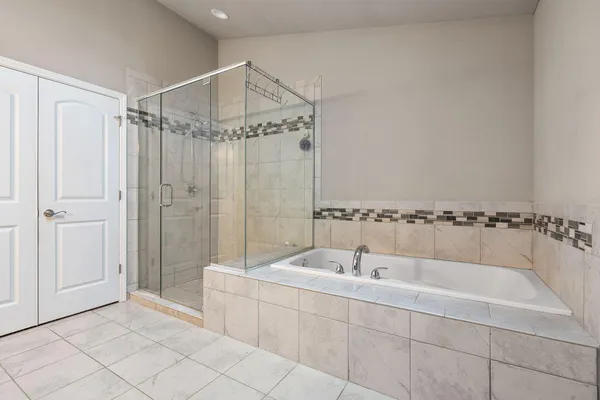 $529,900 | 1089 Lakeview Drive, Hobart, IN 46342