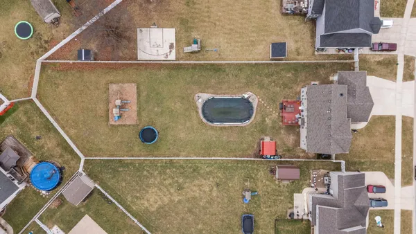 $529,900 | 1089 Lakeview Drive, Hobart, IN 46342