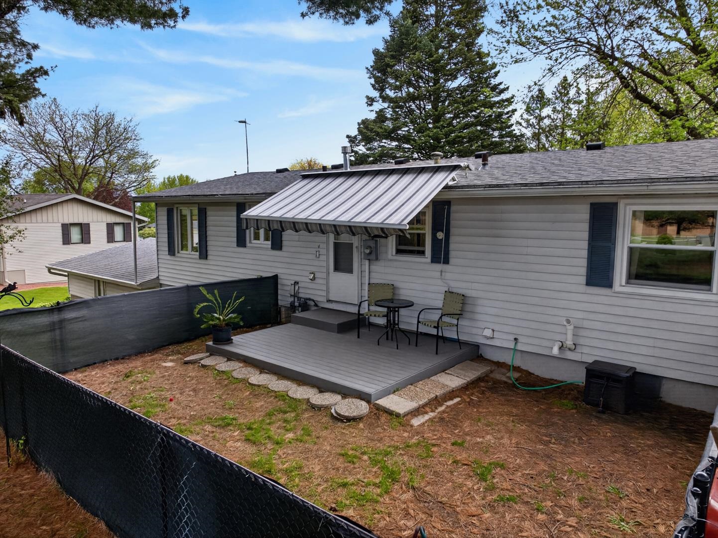 215 25th Avenue Monroe, WI 53566 - Photo 4 of 48