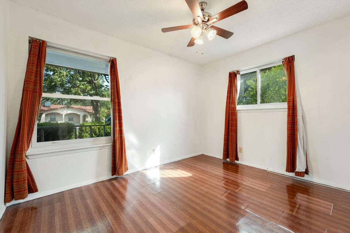 9505 Eddystone Street Austin, TX 78729 - Photo 11 of 14