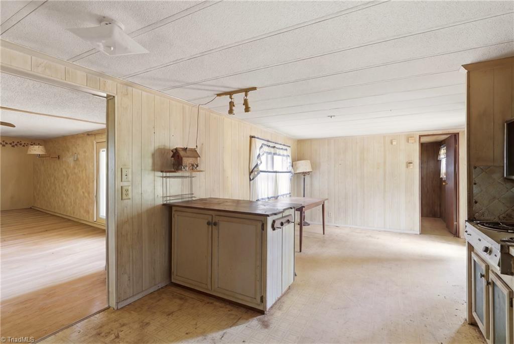 2974 Cid Road Lexington, NC 27292 - Photo 8 of 31