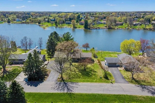 $400,000 | 1401 Janett Avenue Northeast, St. Michael, MN 55376