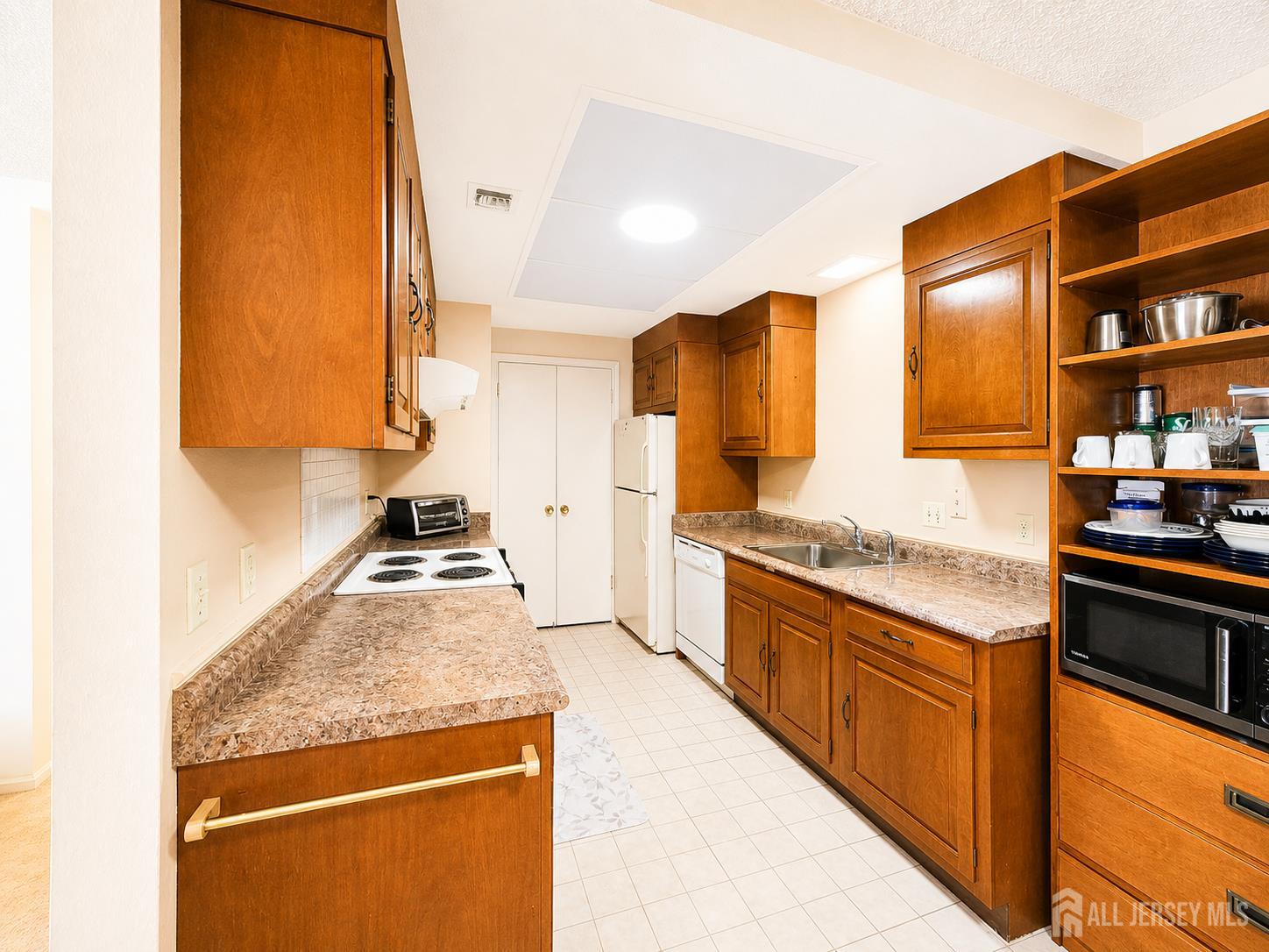 148 Old Nassau Road, Unit C Monroe Township, NJ 08831 - Photo 12 of 22