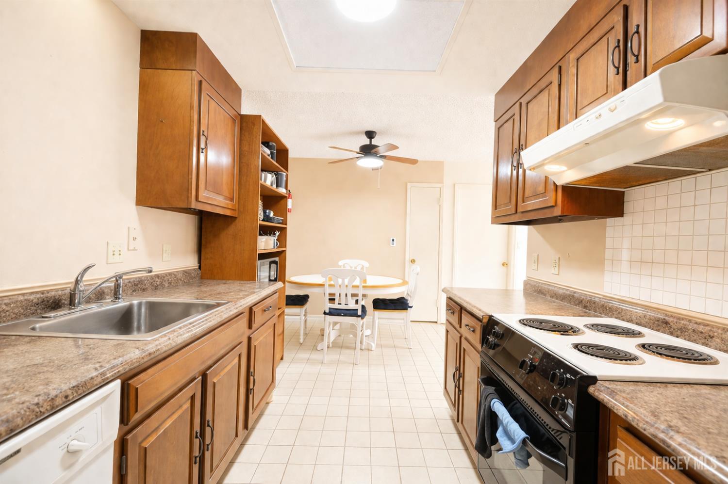 148 Old Nassau Road, Unit C Monroe Township, NJ 08831 - Photo 13 of 22