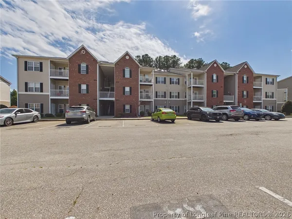 $160,000 | 625 Marshtree Lane, Unit 301, Fayetteville, NC 28314