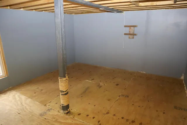 $59,900 | 11 Main Street, Clinton, ME 04927