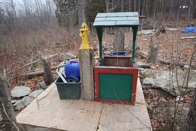 $59,900 | 11 Main Street, Clinton, ME 04927