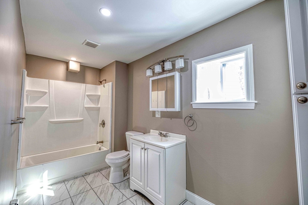 12 Beacon Street Taunton, MA 02780 - Photo 14 of 24