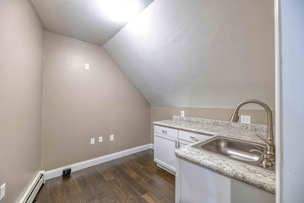 12 Beacon Street Taunton, MA 02780 - Photo 18 of 24