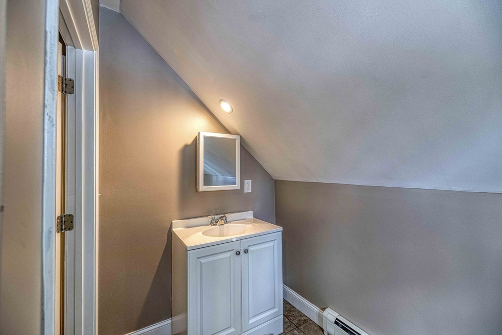 12 Beacon Street Taunton, MA 02780 - Photo 20 of 24