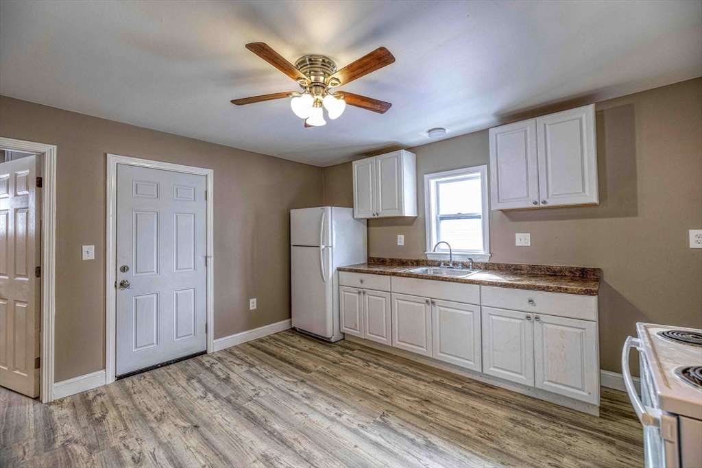 12 Beacon Street Taunton, MA 02780 - Photo 4 of 24