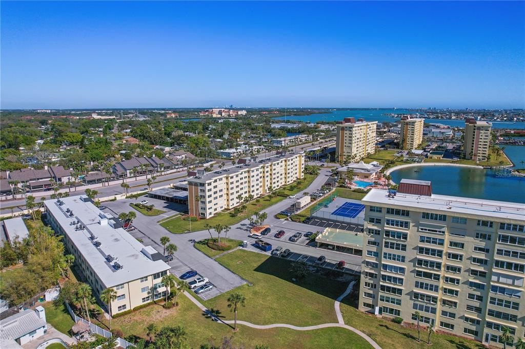 4650 Cove Circle, Unit 611 St. Petersburg, FL 33708 - Photo 24 of 25 a picture of city view with sitting space