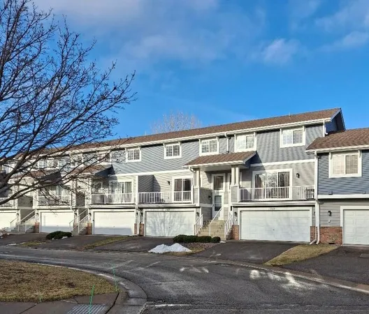 $268,500 | 17673 69th Place North, Maple Grove, MN 55311