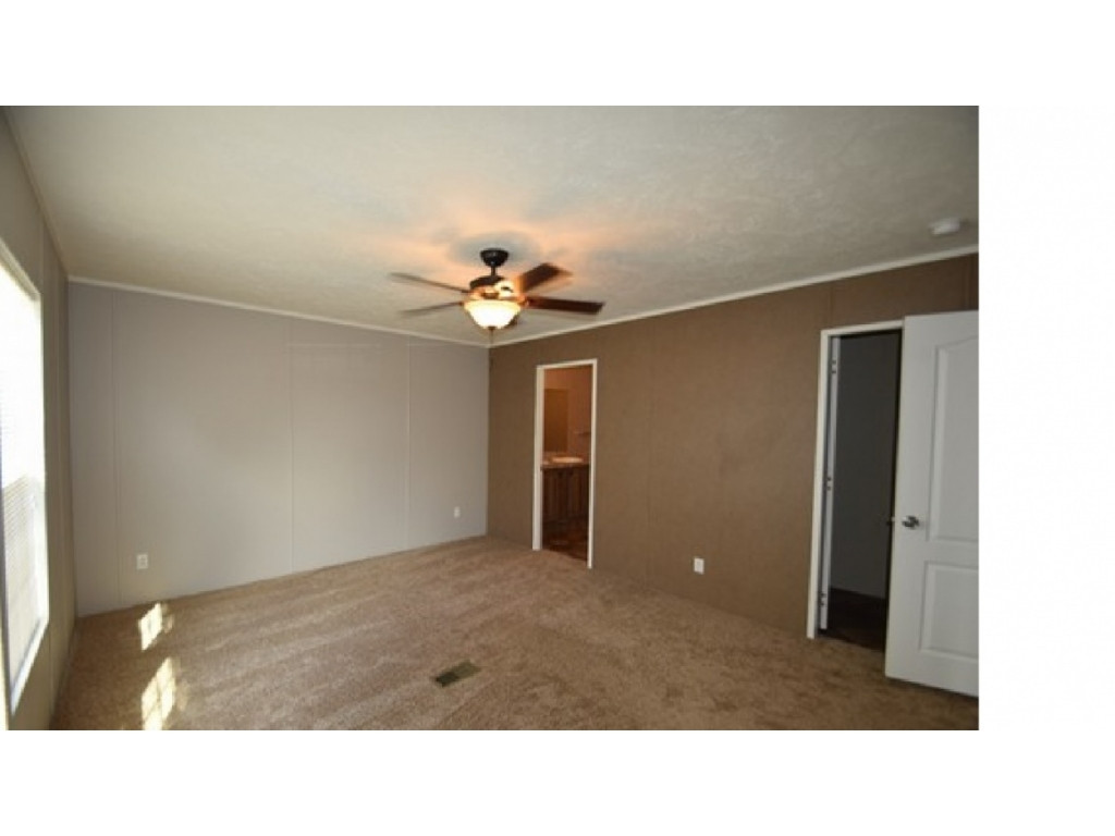 258 Dean Road Kingsport, TN 37664 - Photo 8 of 10 Photo 8