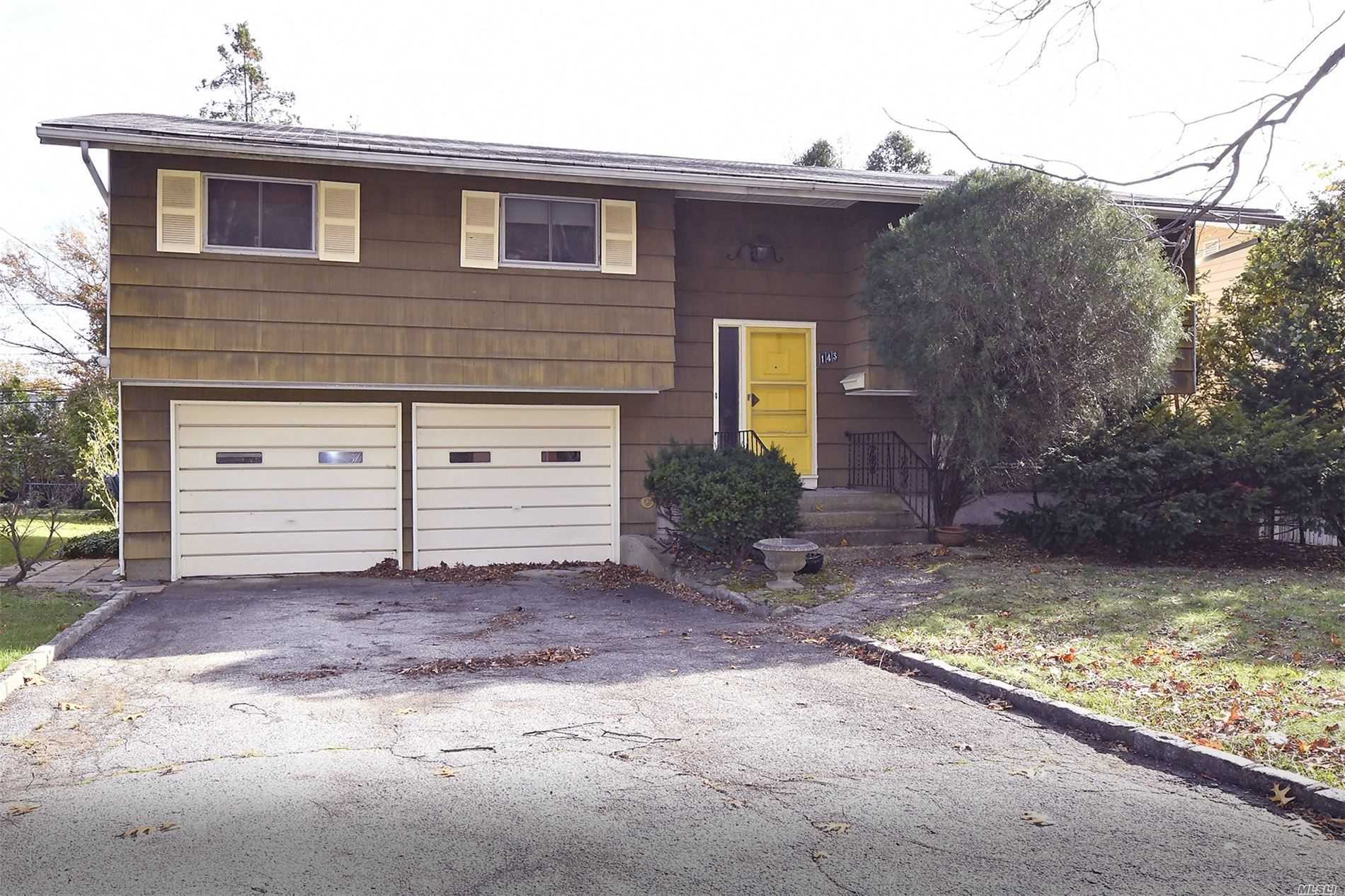 143 Cow Neck Road Port Washington, NY 11050 - Photo 1 of 1 Gallery Image 1
