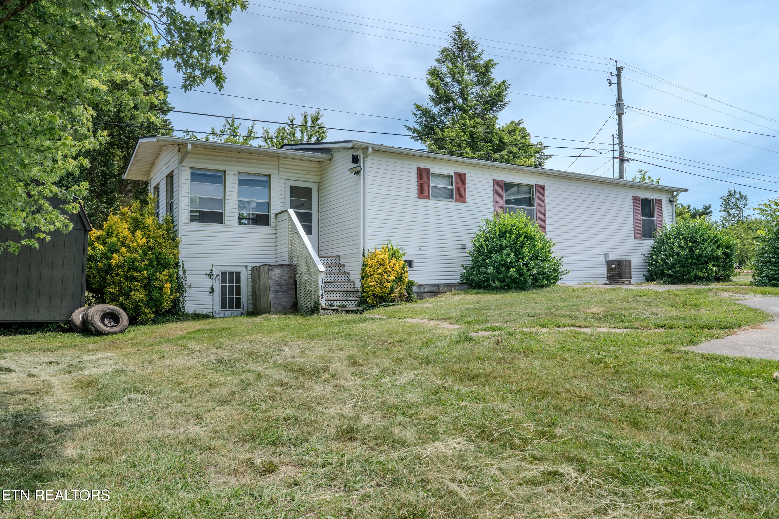 108 North Knob Creek Road Seymour, TN 37865 - Photo 2 of 60 104NKnobCreekRd-1