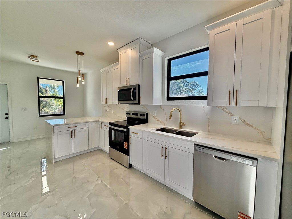 3705 8th Street Southwest Lehigh Acres, FL 33976 - Photo 6 of 16