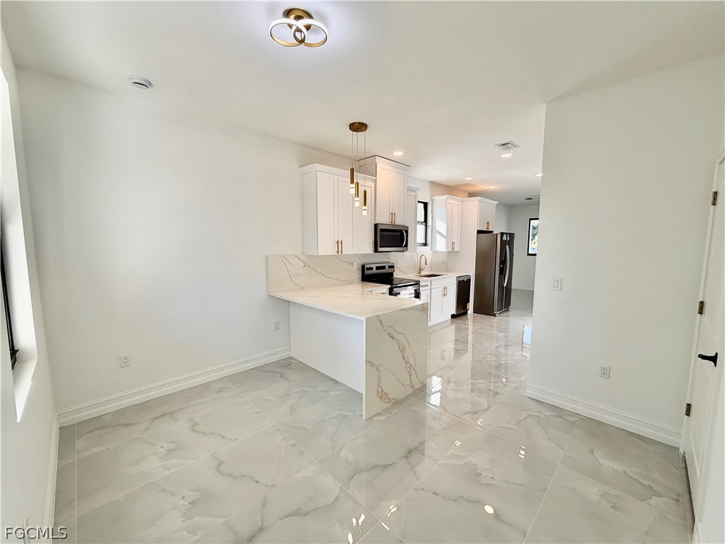 3705 8th Street Southwest Lehigh Acres, FL 33976 - Photo 7 of 16