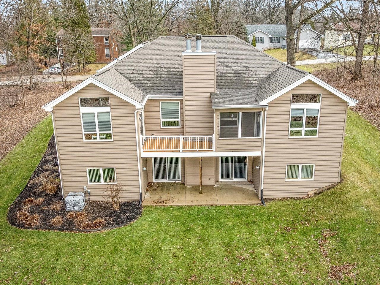 625 Lake Summerset Road Lake Summerset, IL 61019 - Photo 3 of 51 a front view of a house with a yard