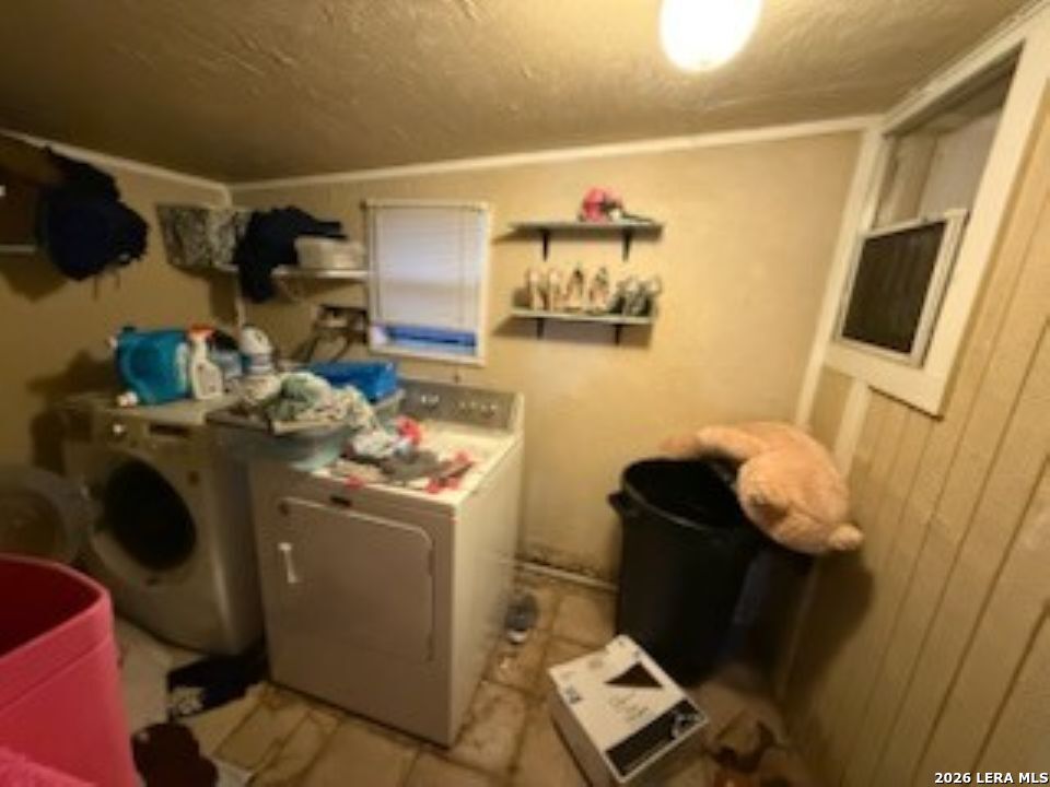 211 Clark Street Ingram, TX 78025 - Photo 4 of 8