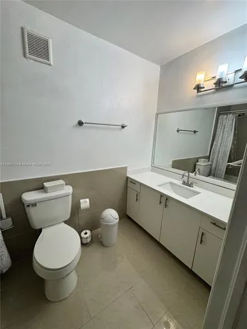 $2,495 | 7005 Northwest 173rd Drive, Unit 1702, Hialeah, FL 33015