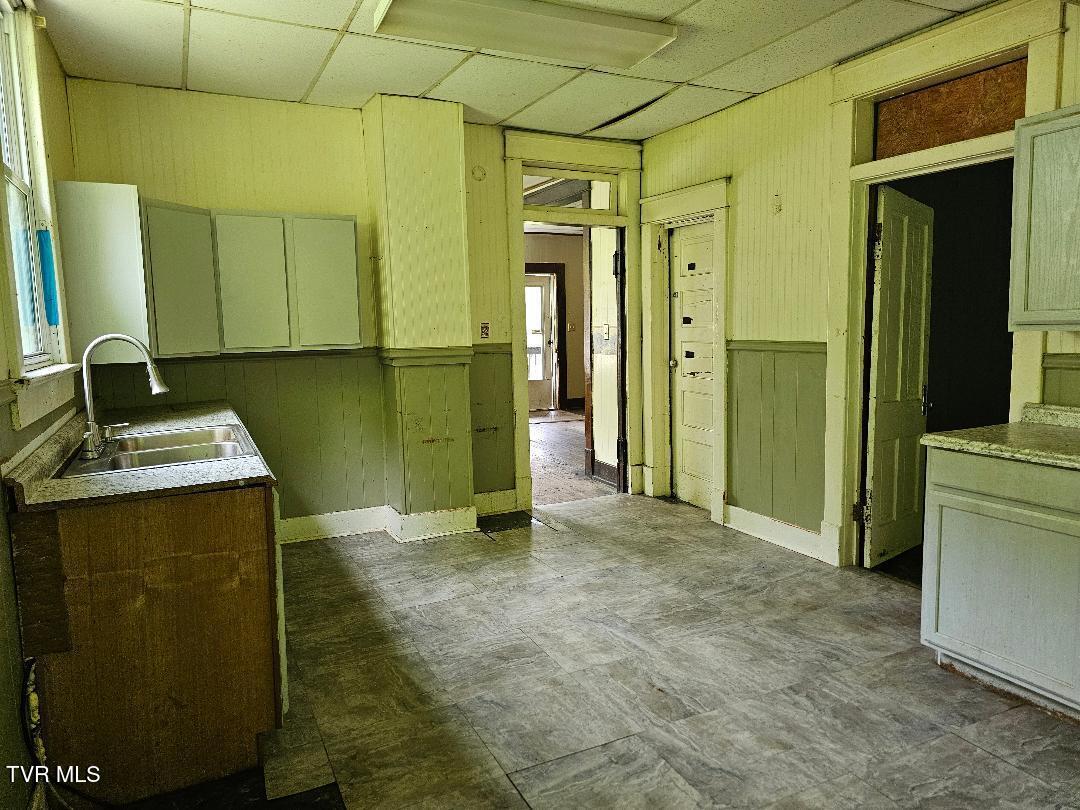2104 Exeter Road Appalachia, VA 24216 - Photo 11 of 26 18