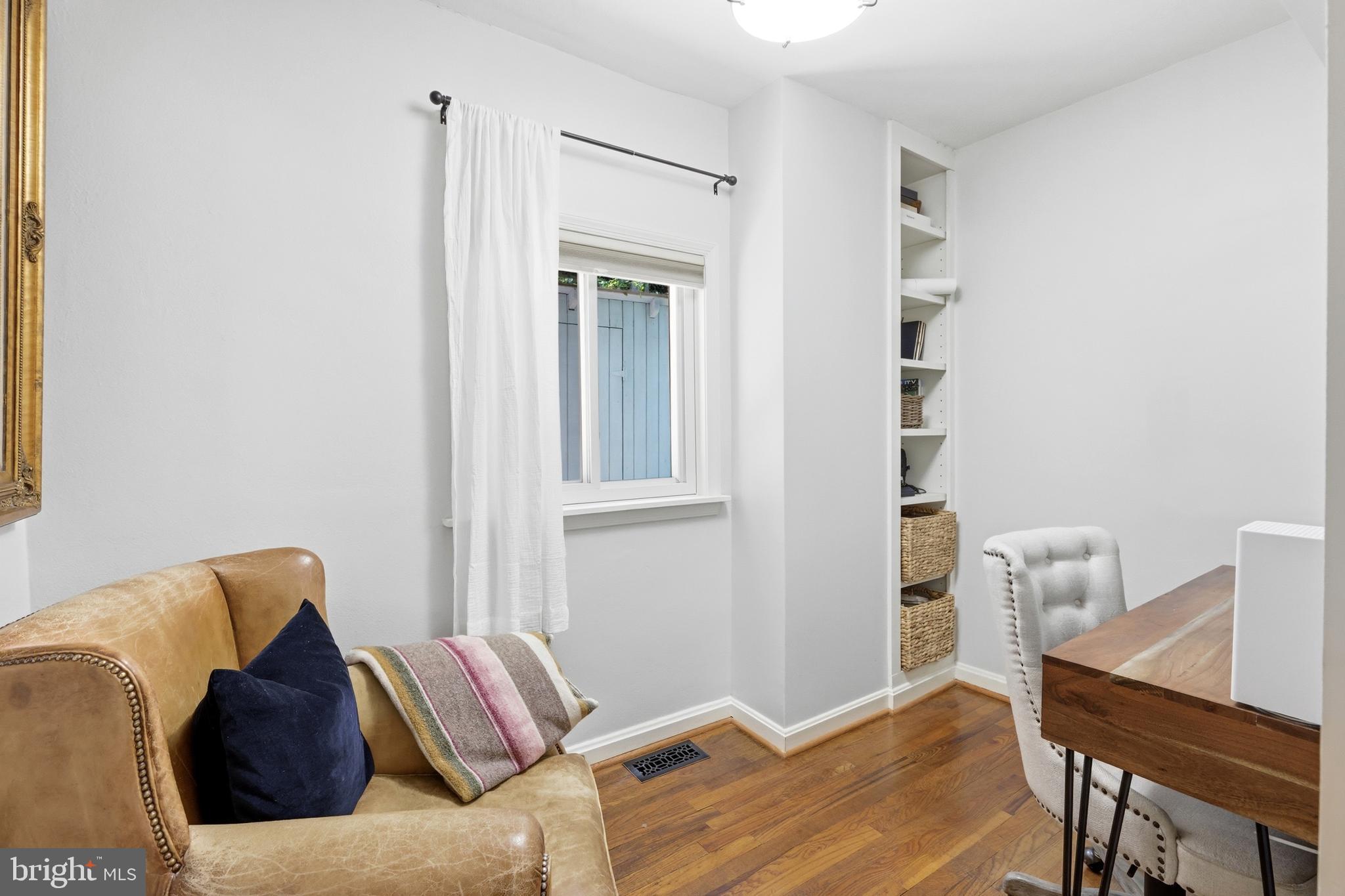 1724 Robinhood Road Annapolis, MD 21401 - Photo 15 of 73 Reading or office nook