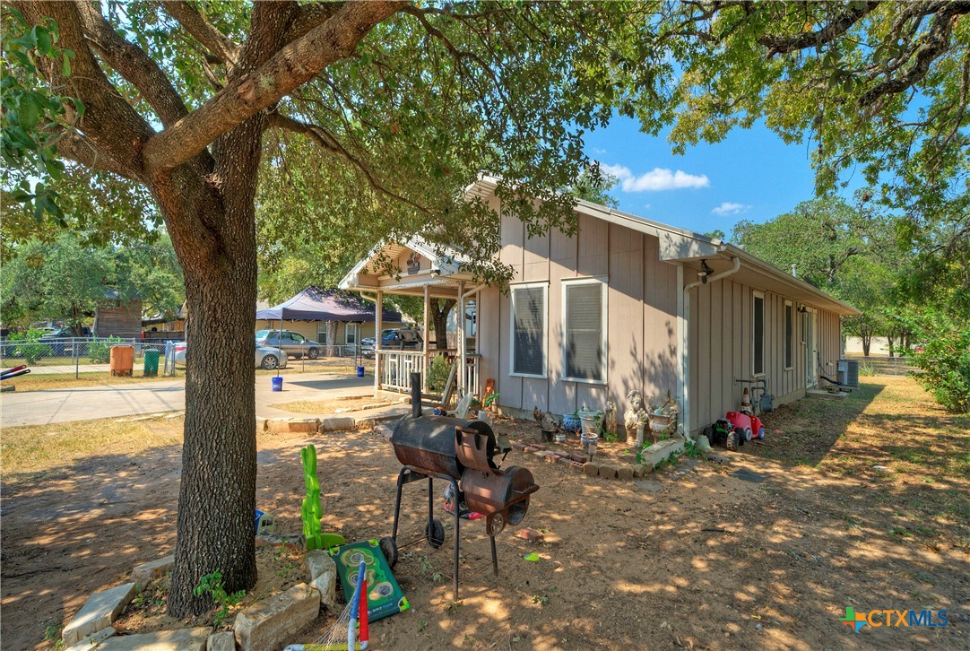 604 Vargas Road Austin, TX 78741 - Photo 4 of 25 a view of outdoor space yard and patio