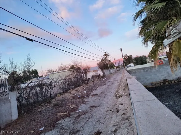 $3,250 | 5805 Paseo Montana, Las Vegas, NV 89108