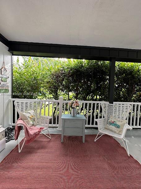 160 4th Street Naples, FL 34113 - Photo 4 of 33