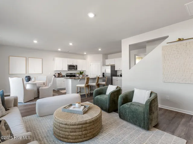 $360,990 | 412 Oak Knl Drive, Unit LOT 45, Jacksonville, NC 28540