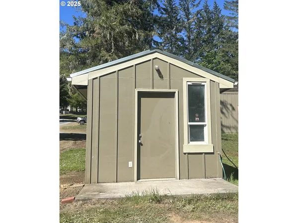 $1,199,900 | 21626 Glaze Road, Noti, OR 97461