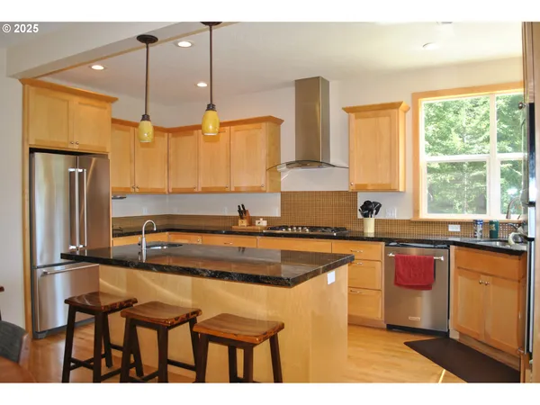 $1,199,900 | 21626 Glaze Road, Noti, OR 97461