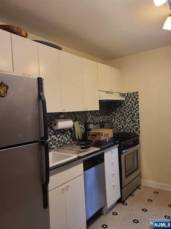 2215 North Central Road, Unit 5A Fort Lee, NJ 07024 - Photo 2 of 4