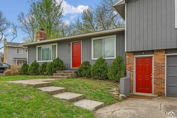 $325,000 | 1027 Jana Drive, Lawrence, KS 66049