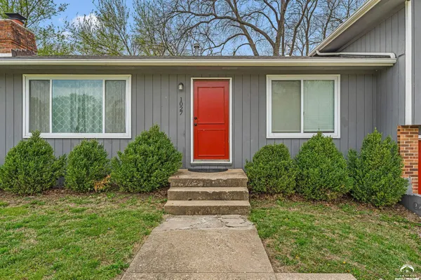 $325,000 | 1027 Jana Drive, Lawrence, KS 66049