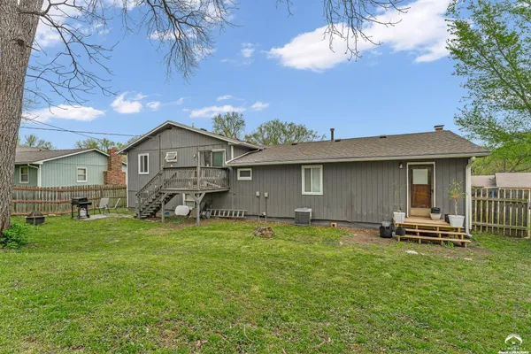 $325,000 | 1027 Jana Drive, Lawrence, KS 66049