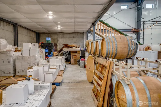 a area with a ceiling fan