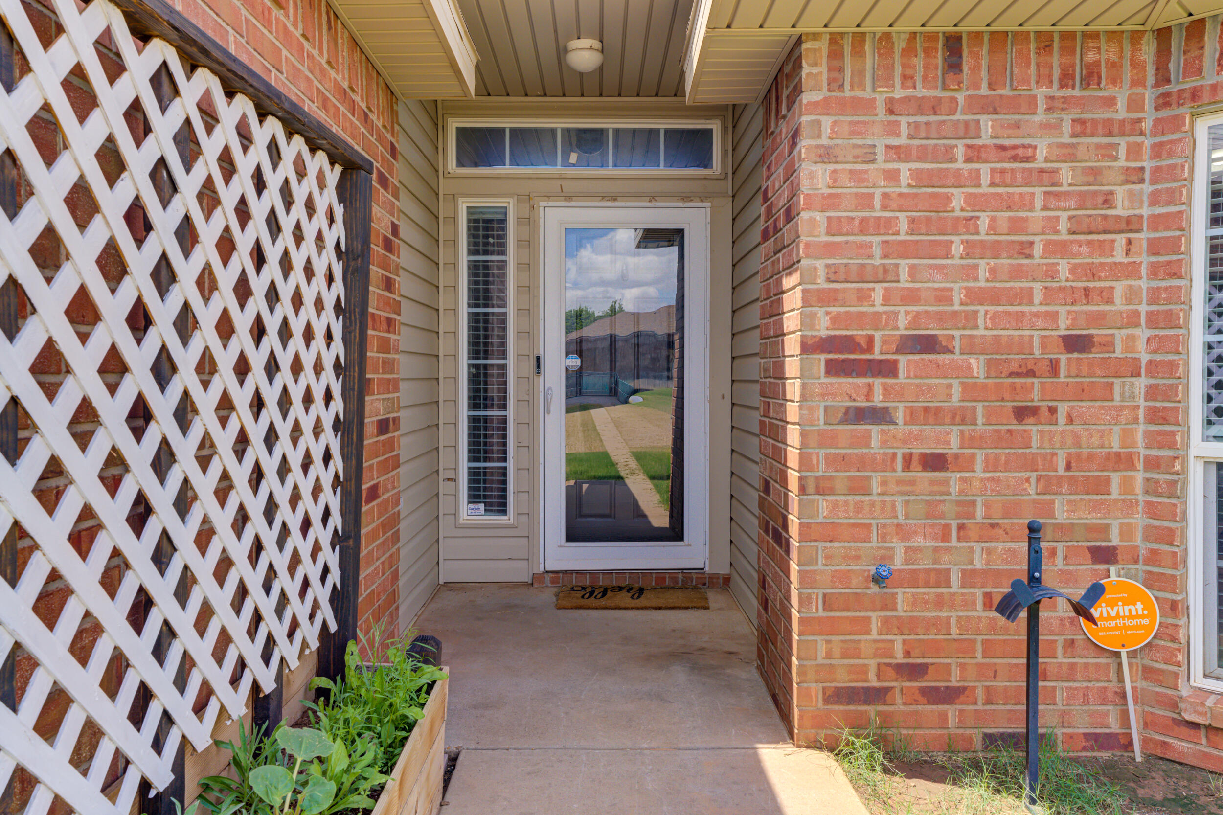 5729 106th Street Lubbock, TX 79424 - Photo 3 of 25 DSC08479_80_81_82_83